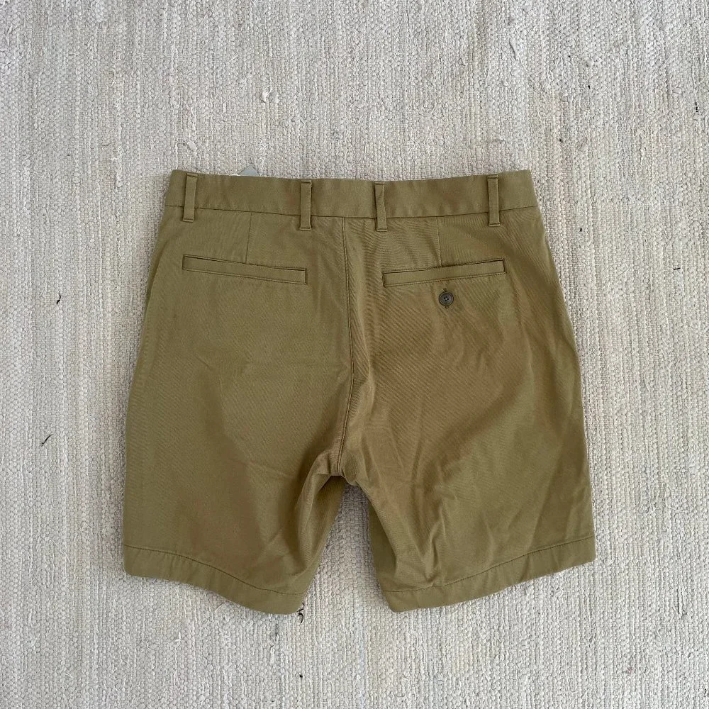Everlane Men's - The 7" Slim Fit Performance Chino Short - 31" - Picture 5 of 7